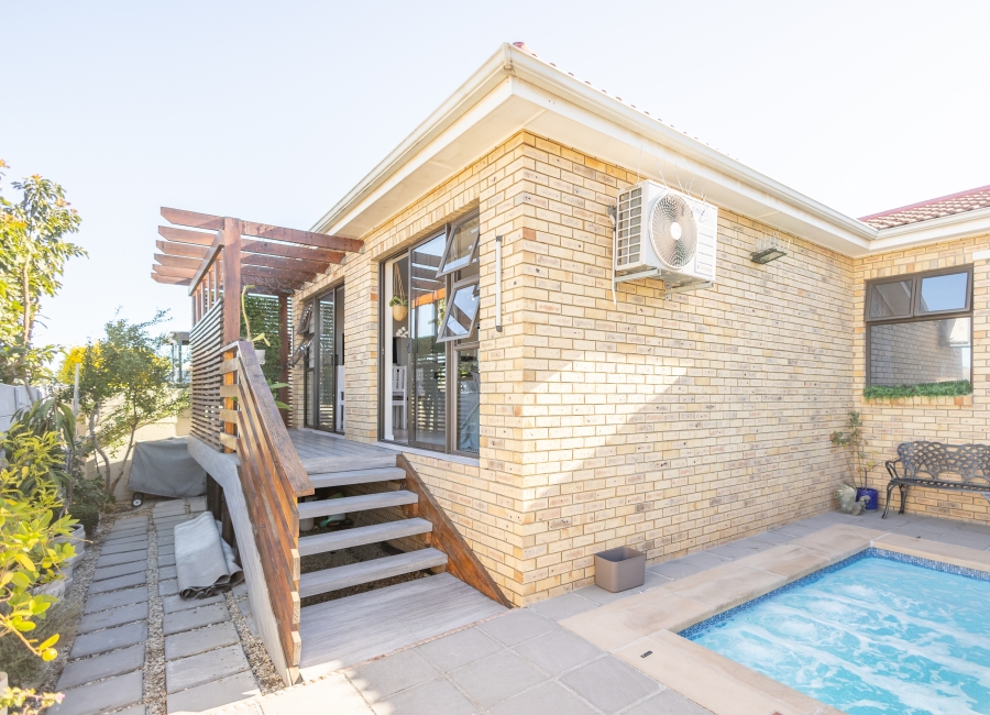 3 Bedroom Property for Sale in Normandie Western Cape